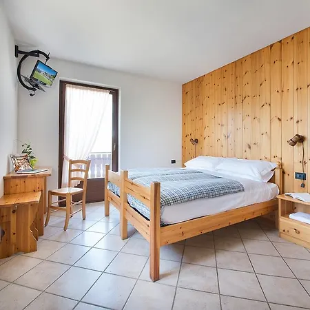 Gallo Cedrone 3*